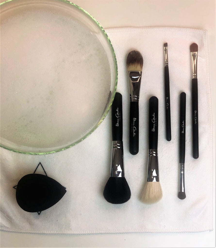 Happy Brushes, Healthy Skin: Cleaning Your Makeup Brushes